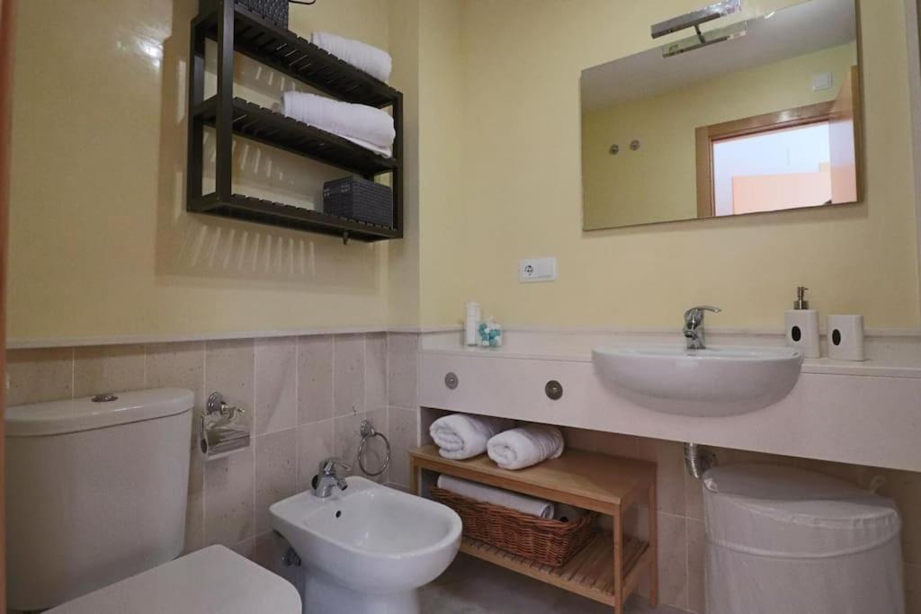 Junto Al Campo De Golf Apartment
